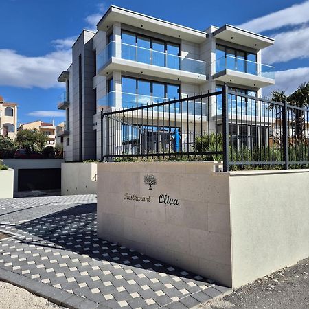 Hotel Oscar Kastela Bagian luar foto