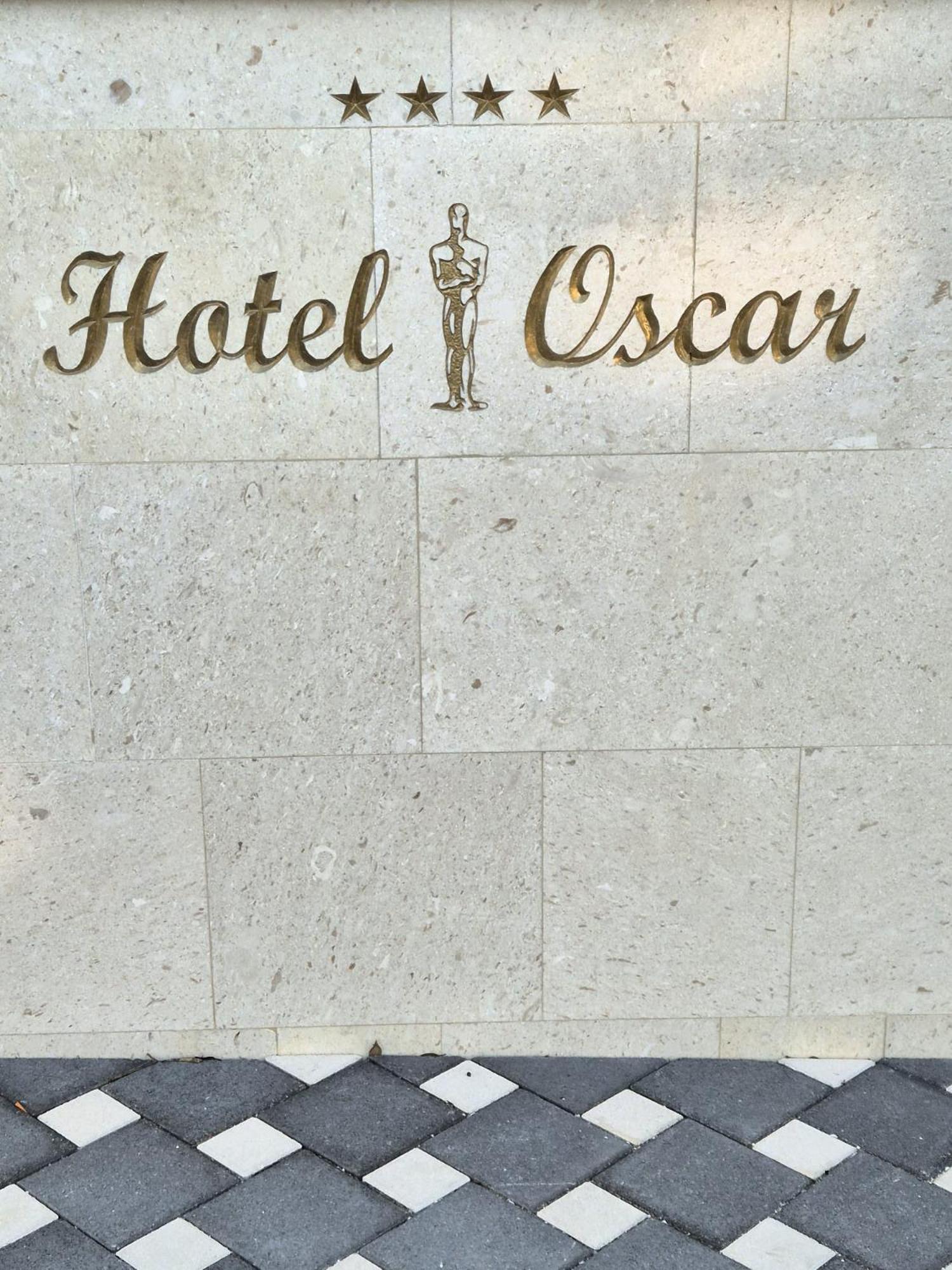 Hotel Oscar Kastela Bagian luar foto