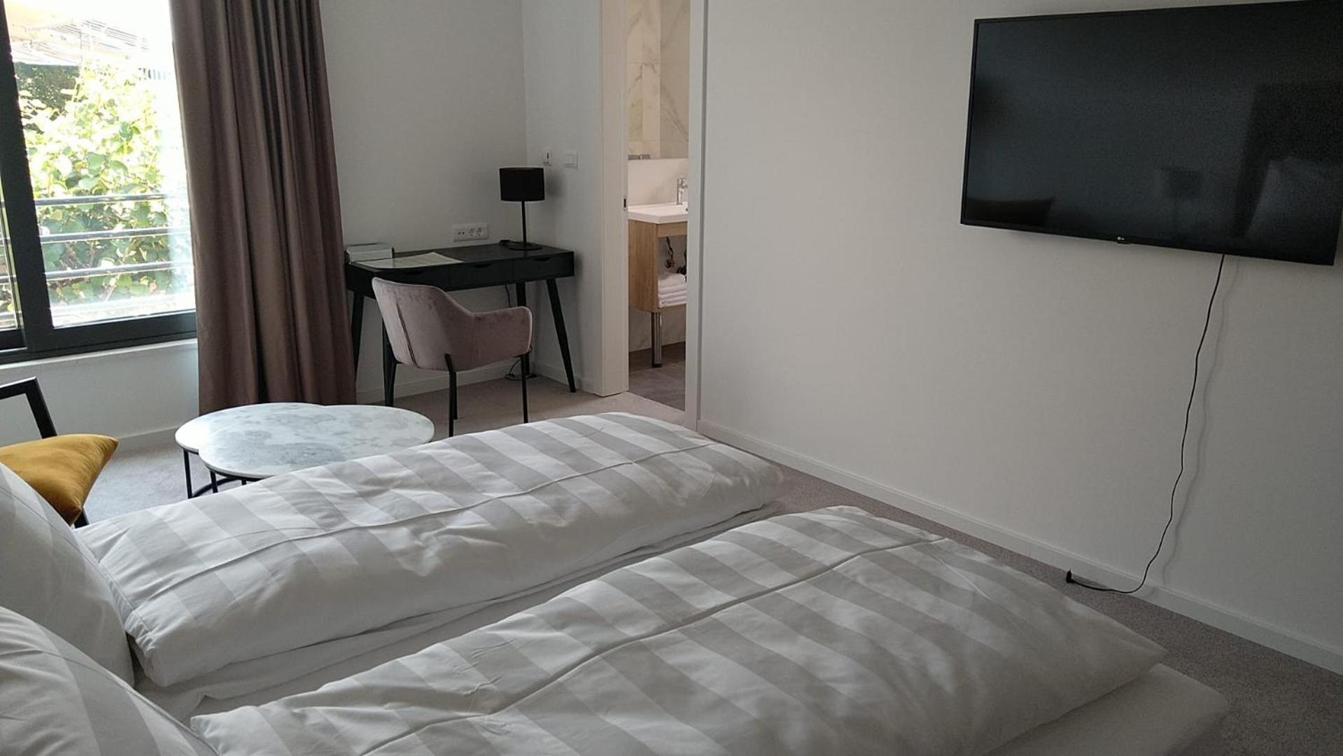 Hotel Oscar Kastela Bagian luar foto