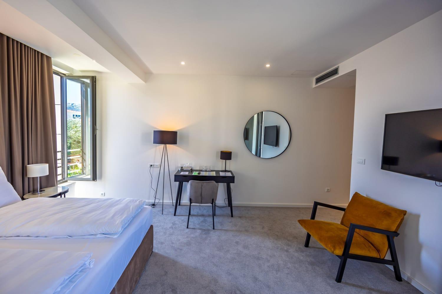Hotel Oscar Kastela Bagian luar foto